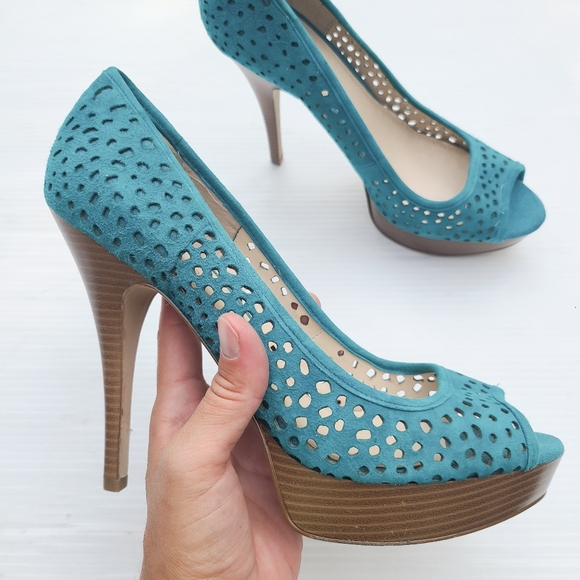 ENZO ANGIOLINI Sully9 teal perforated suede stiletto heel peep-toe pumps - Picture 6 of 14